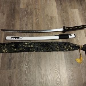 White& Black Carbon Steel Kantana/With Bag